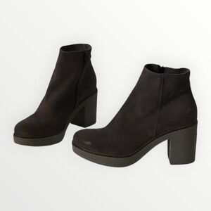 Oroscuro “Made in Italy” Suede‎ Block Heel Ankle Boots Gray EU 40 US 9 Italian